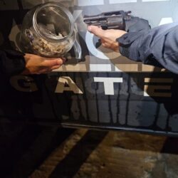 Denúncias de populares levam à prisão de suspeito com arma e drogas em Mata Redonda