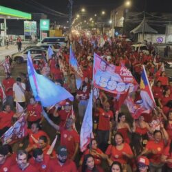 Multidão toma as ruas de Alhandra durante inauguração do Comitê do Trabalho e caminhada política