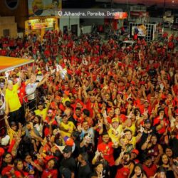 Caravana de Lucas Ribeiro mobiliza Alhandra; Prefeito Marcelo Rodrigues destaca obras locais e refor...