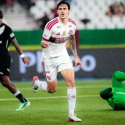 Flamengo goleia o Vasco e pode ser campeão brasileiro antecipado