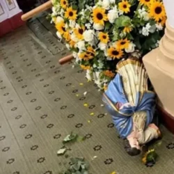Homem é preso após dar ‘voadora’ em imagem de Nossa Senhora do Rosário em igreja